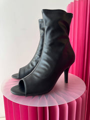 Stivaletto punta aperta