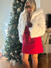 ECO-PELLICCIA CORTA CON CAPPUCCIO BIANCA