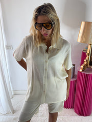 COORDINATO VISCOSA CON BERMUDA E CAMICIA TRAFORATA colore panna